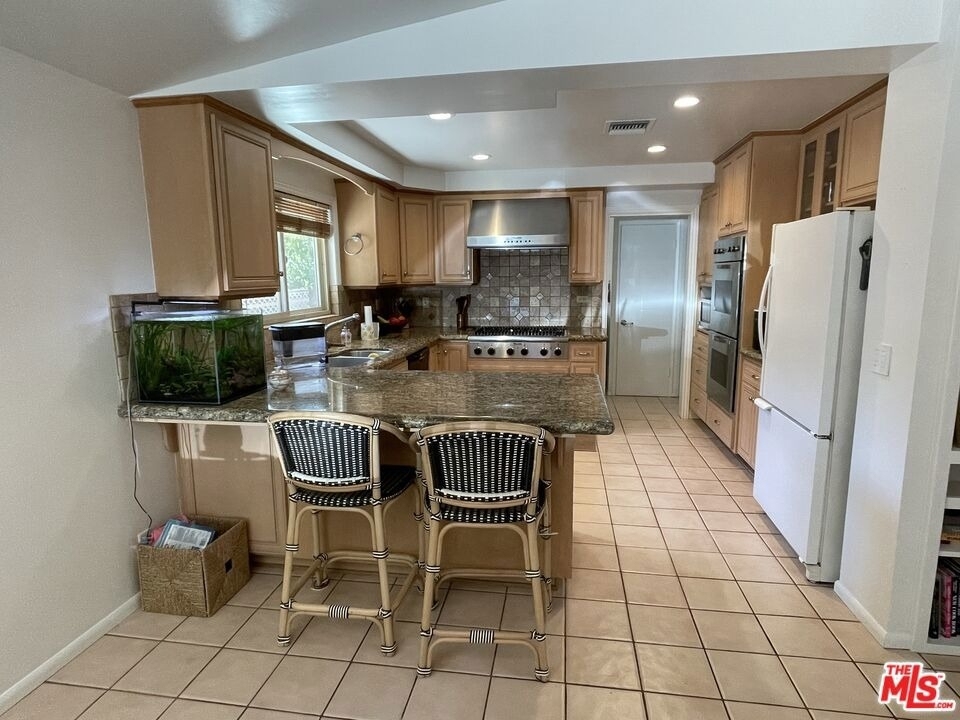 448 W 10th Street - Photo 6
