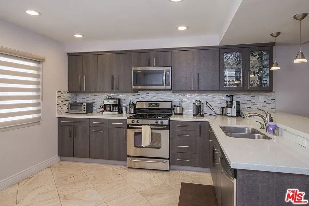 6205 1/2 Nita Avenue - Photo 6