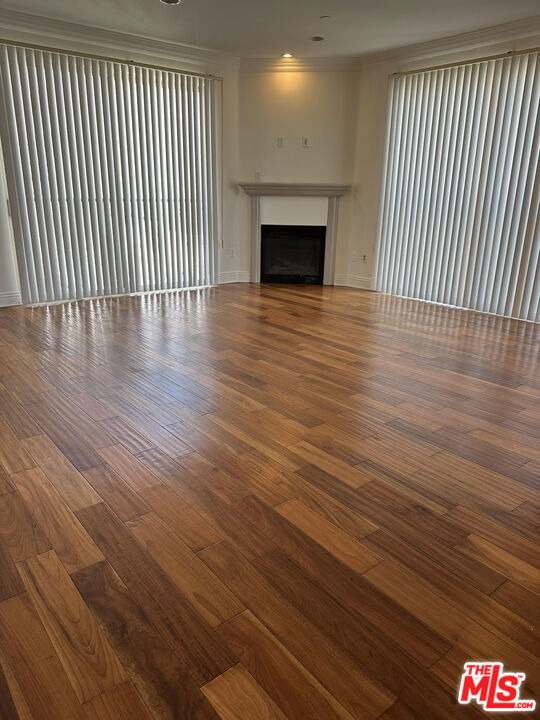 918 S Harvard Boulevard - Photo 2