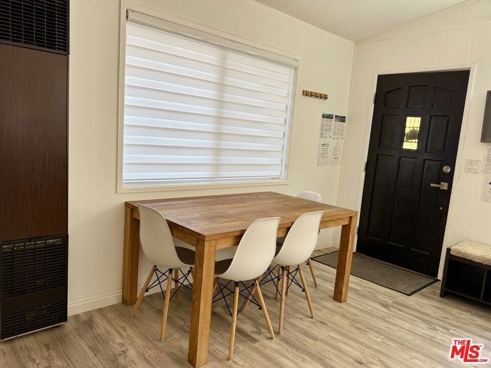 42814 Willow Avenue - Photo 4
