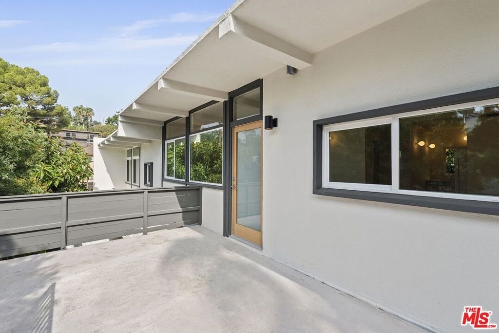 2210 Echo Park Avenue - Photo 11