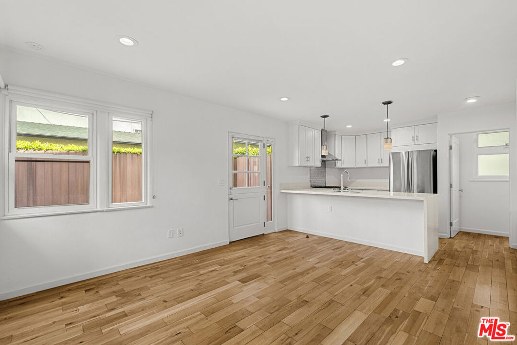 838 Hilldale - Photo 5