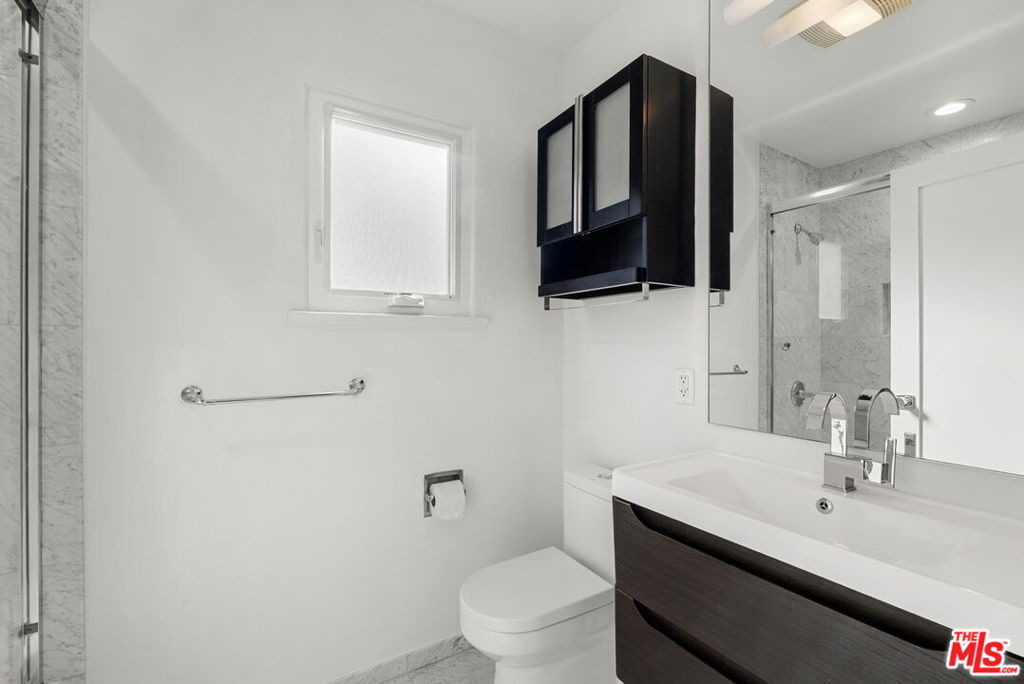 838 Hilldale - Photo 18