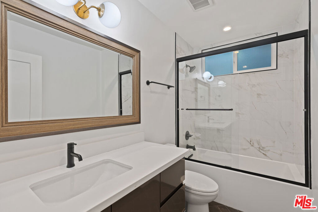 153 S Palm Drive - Photo 16