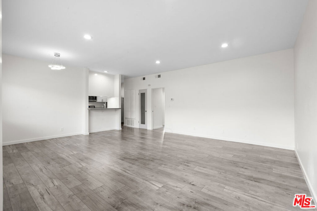 424 S Westmoreland Avenue - Photo 4