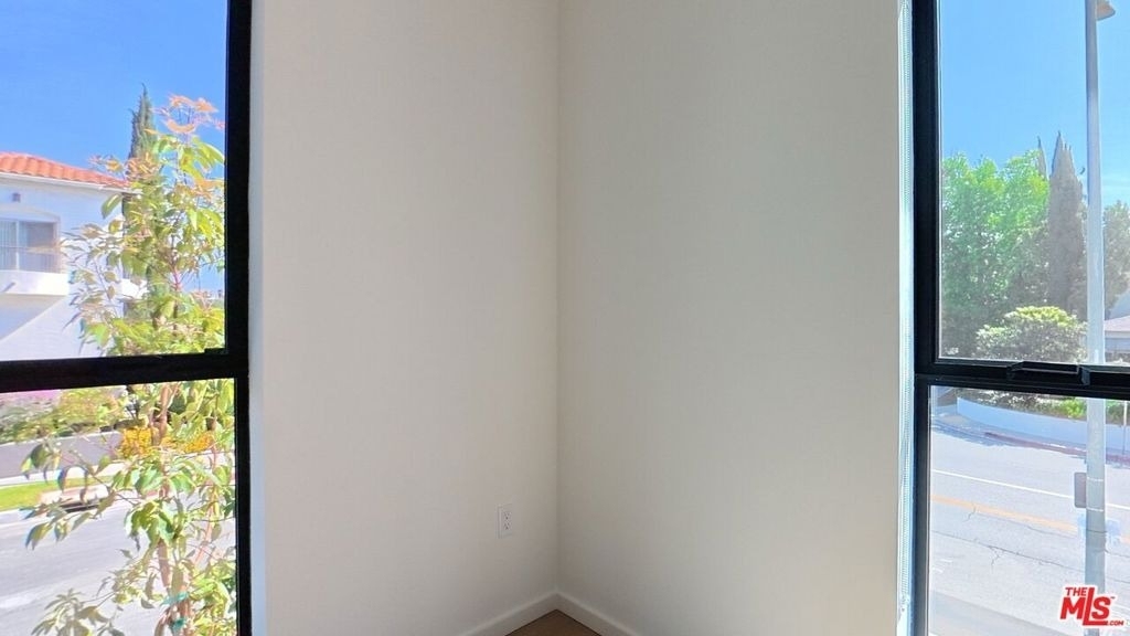 5119 Colfax Avenue - Photo 18