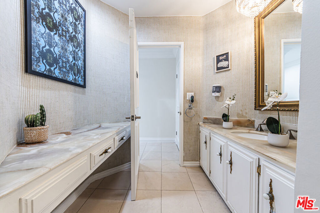 18022 Lake Encino Drive - Photo 10