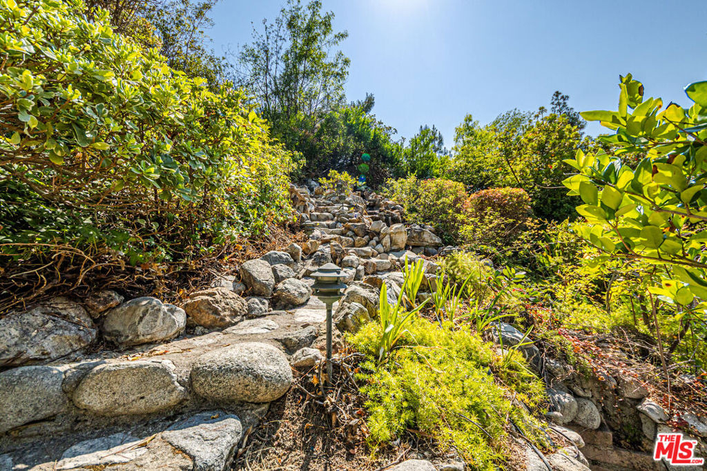 18022 Lake Encino Drive - Photo 35
