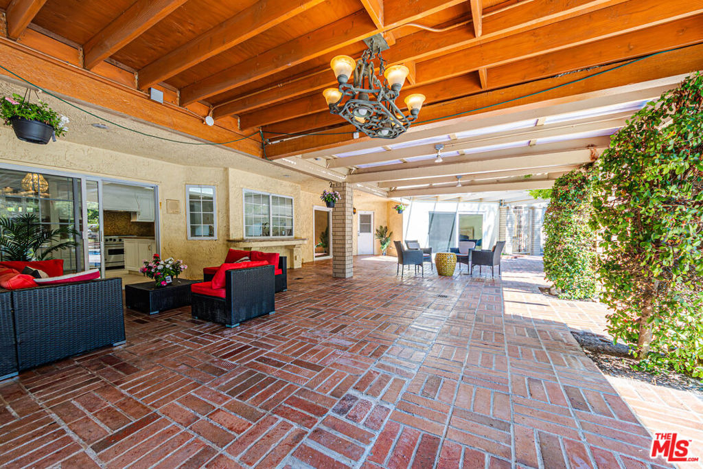 18022 Lake Encino Drive - Photo 30