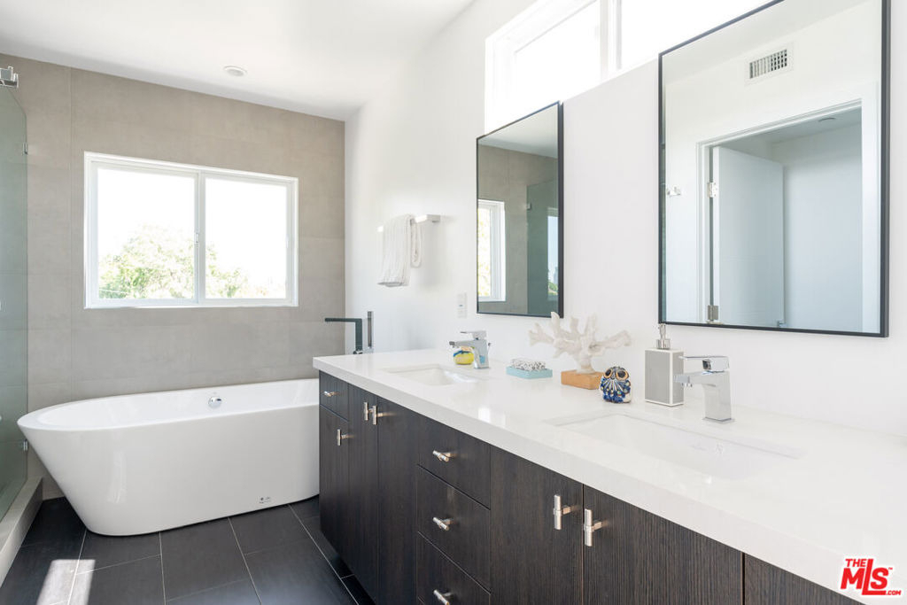 2512 Berkeley Avenue - Photo 29
