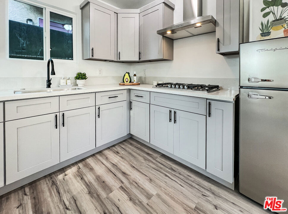 8946 Bryson Avenue - Photo 2