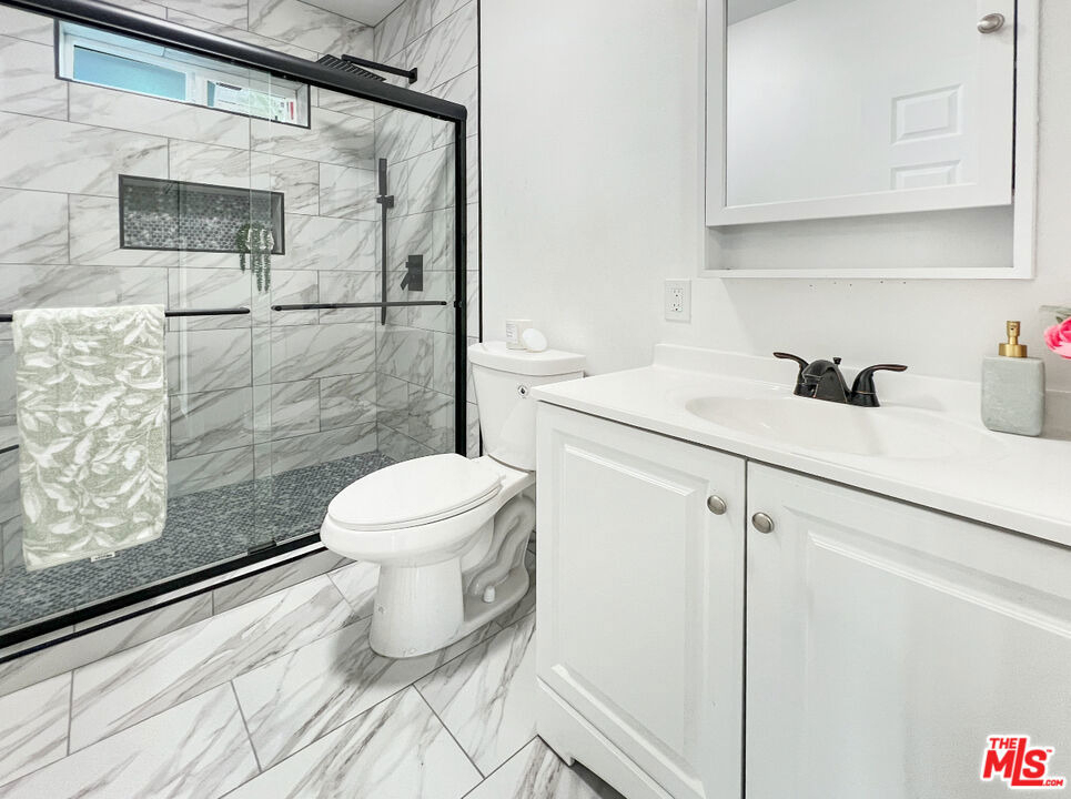8946 Bryson Avenue - Photo 5