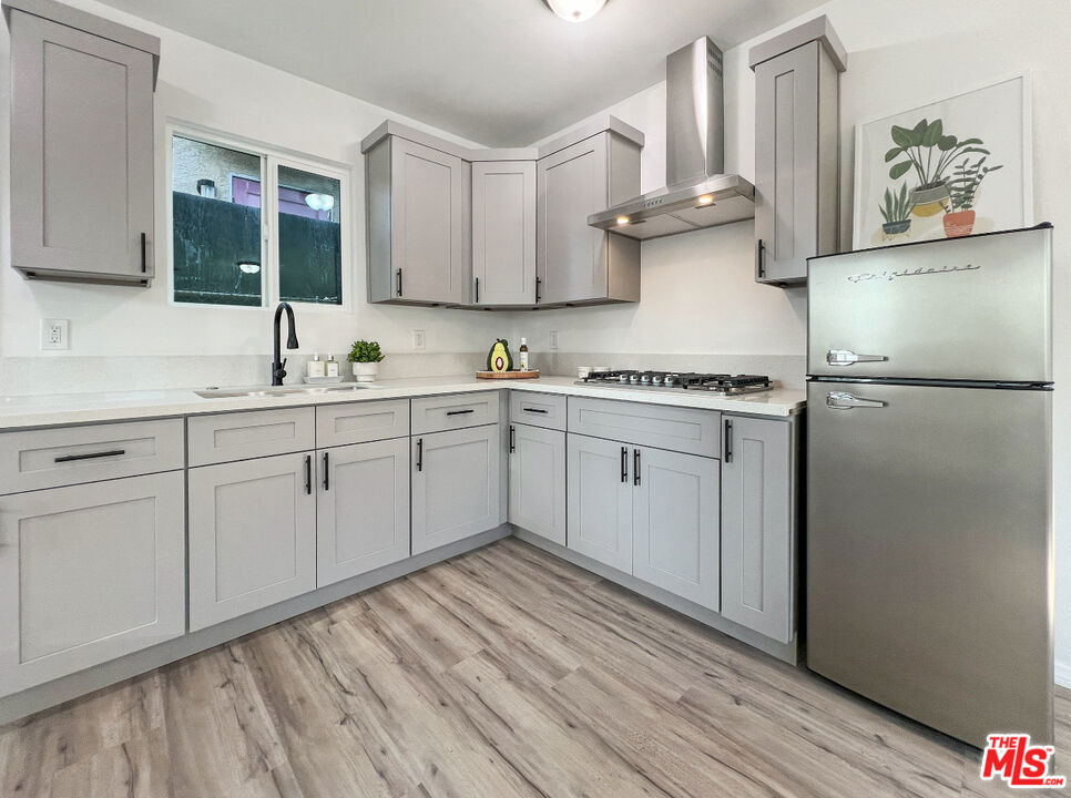 8946 Bryson Avenue - Photo 1