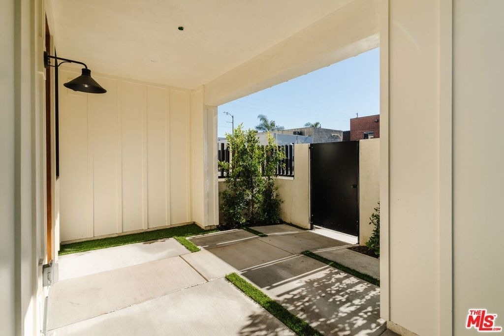 6765 1/2 Lexington Avenue - Photo 2