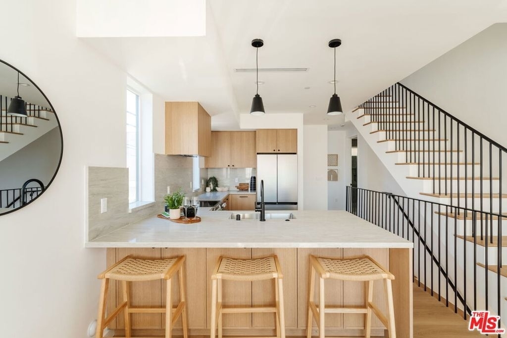6765 1/2 Lexington Avenue - Photo 8