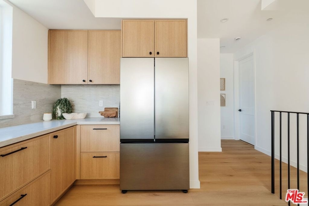 6765 1/2 Lexington Avenue - Photo 9