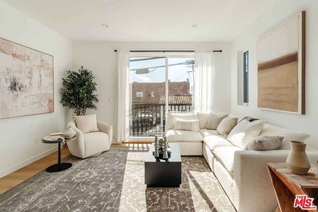 6765 1/2 Lexington Avenue - Photo 12