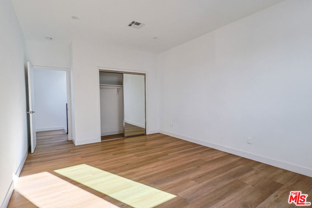 1921 1/2 Carmona Avenue - Photo 27