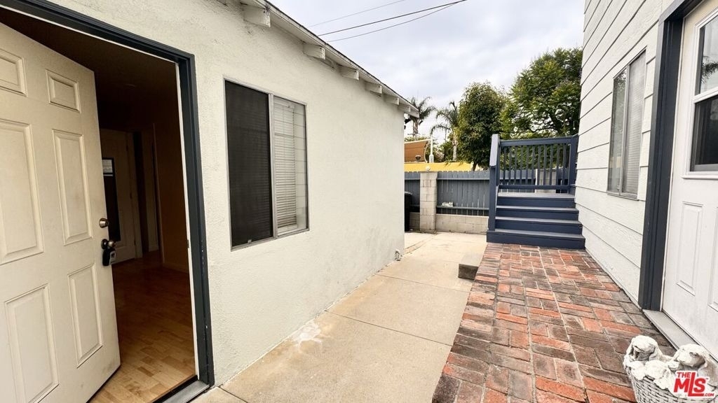 410 N Frederic Street - Photo 0