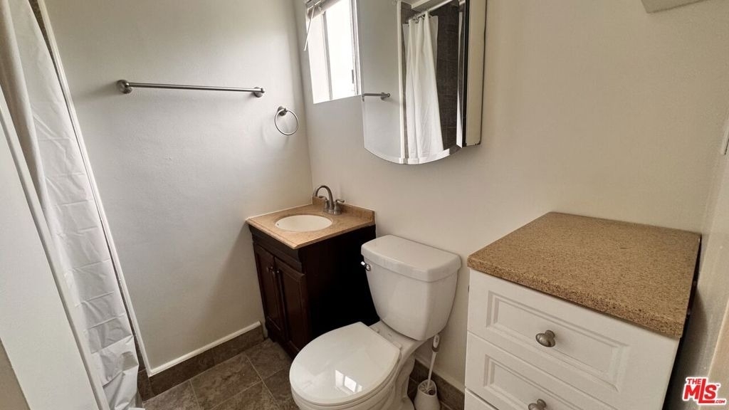 410 N Frederic Street - Photo 8