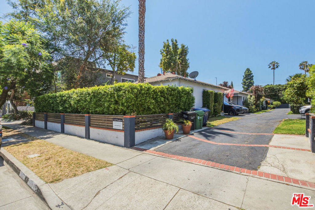 4177 Ince Boulevard - Photo 0