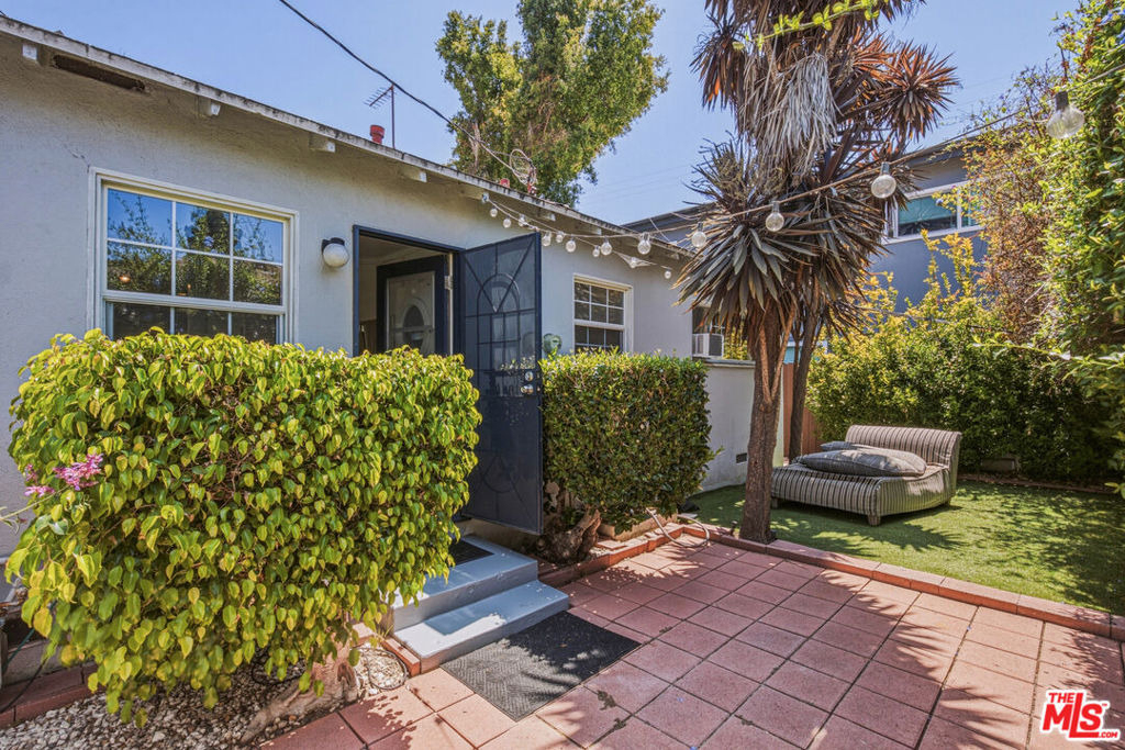 4177 Ince Boulevard - Photo 11