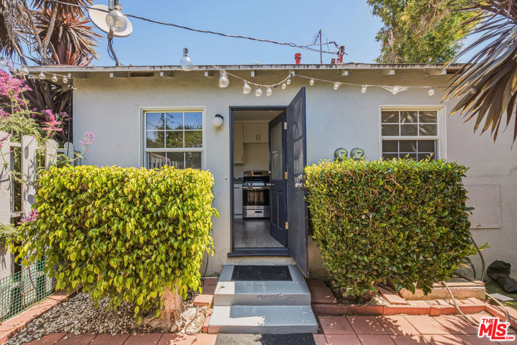 4177 Ince Boulevard - Photo 10