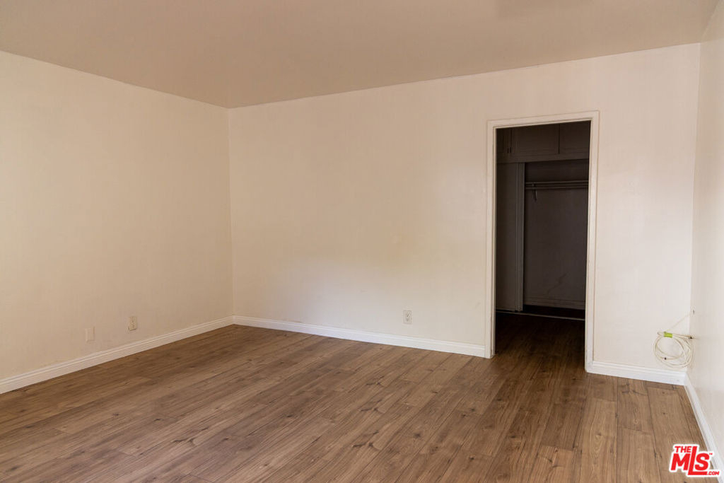 6126 Eleanor Avenue - Photo 5