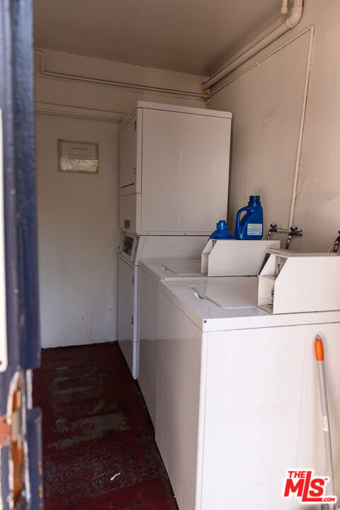 6126 Eleanor Avenue - Photo 3