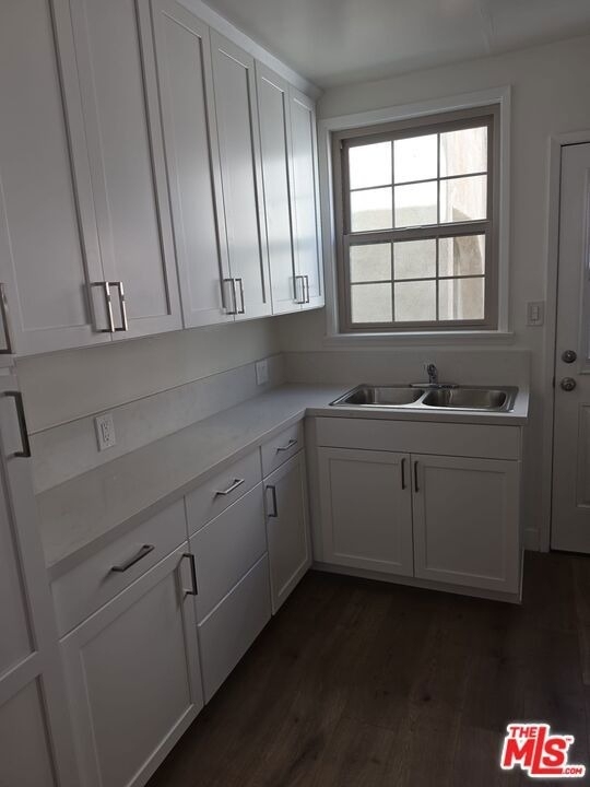 945 S Bedford Street - Photo 3