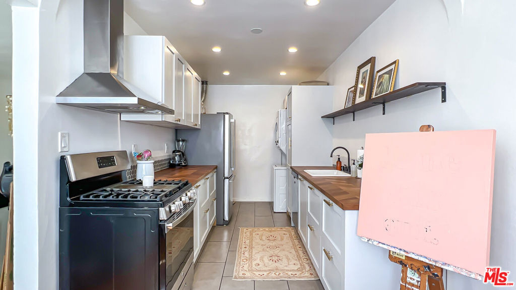 4233 Gateway Avenue - Photo 15