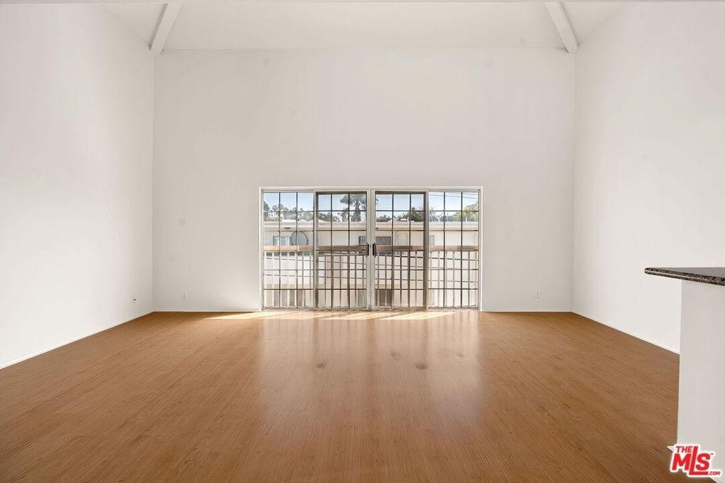 923 Euclid Street - Photo 2