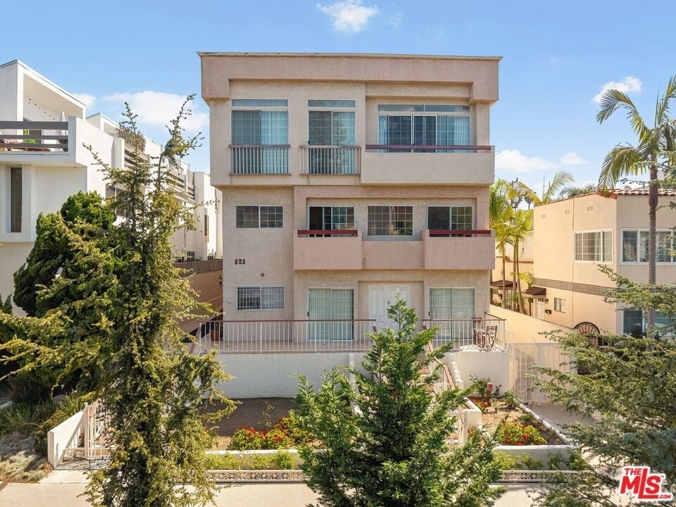 923 Euclid Street - Photo 1