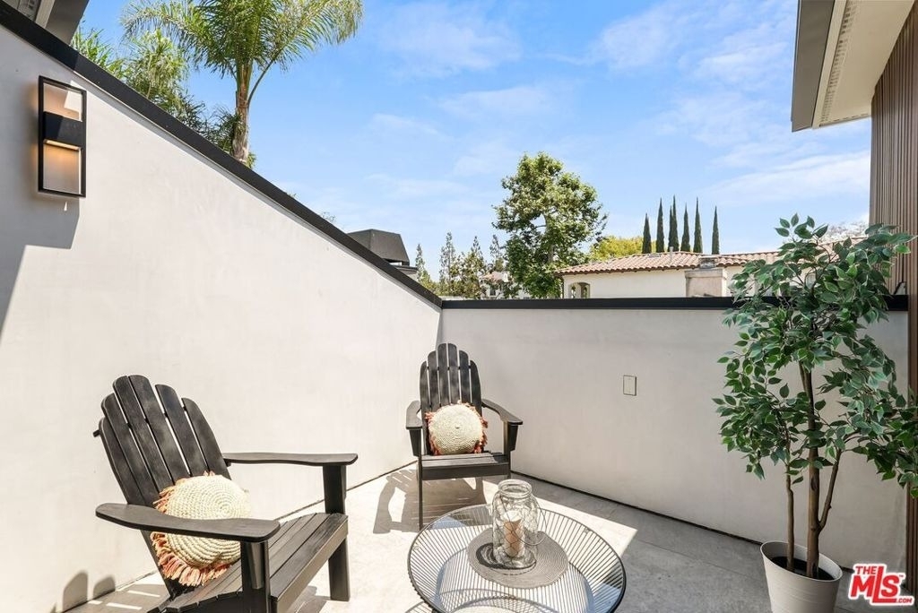 4153 Vantage Avenue - Photo 47