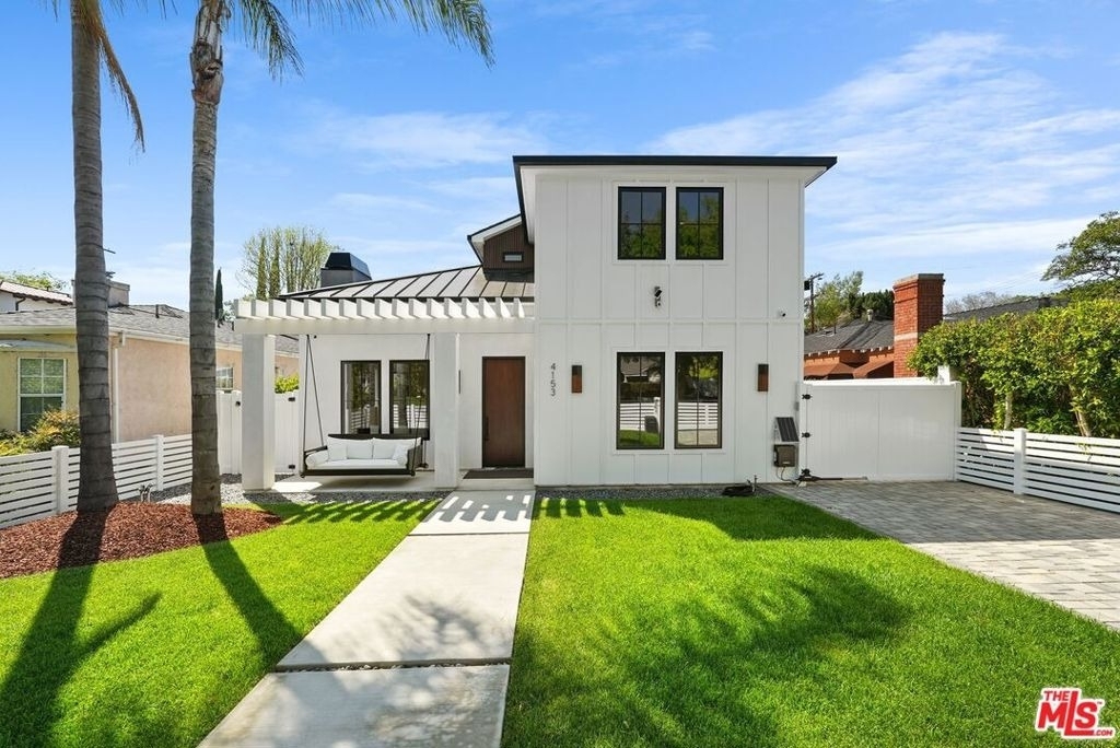 4153 Vantage Avenue - Photo 0