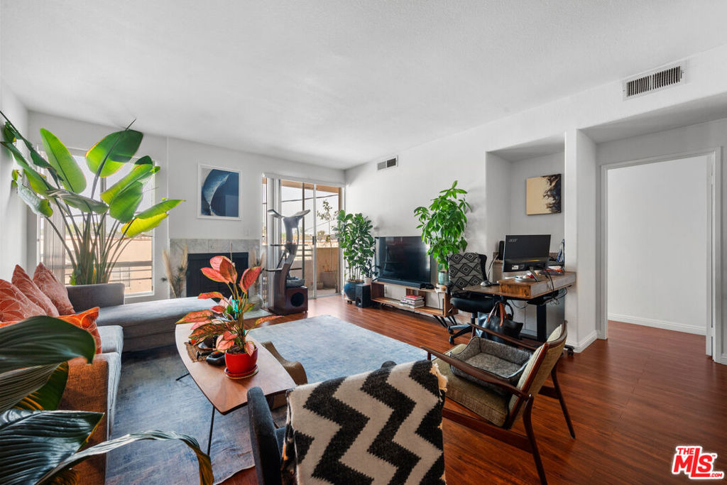 1200 S Corning Street - Photo 9