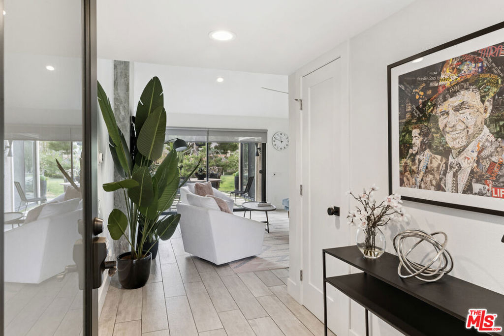 13 Tennis Club Drive - Photo 2
