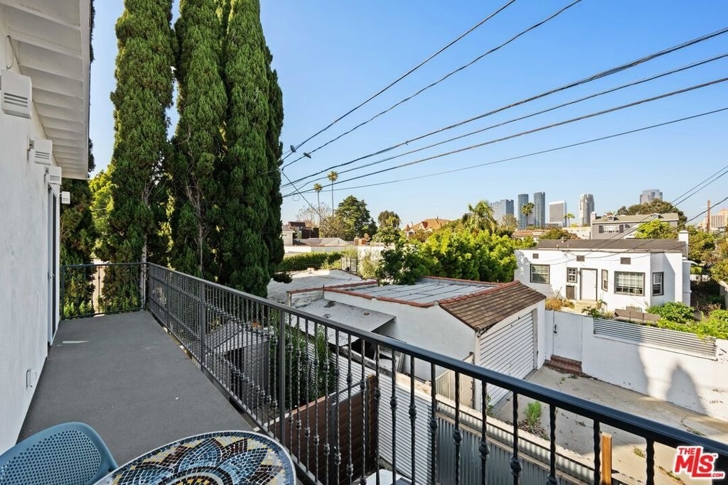 10623 W Olympic Boulevard - Photo 18