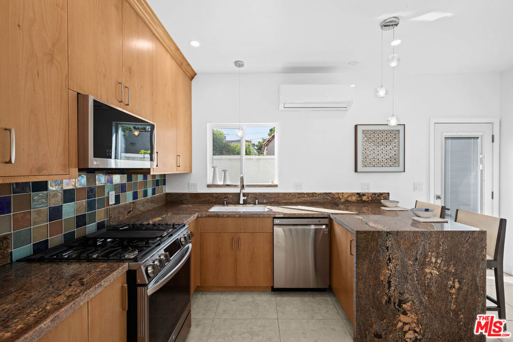 10623 W Olympic Boulevard - Photo 2