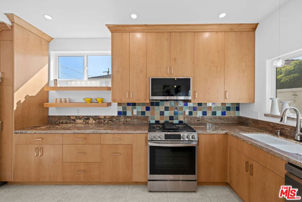 10623 W Olympic Boulevard - Photo 4