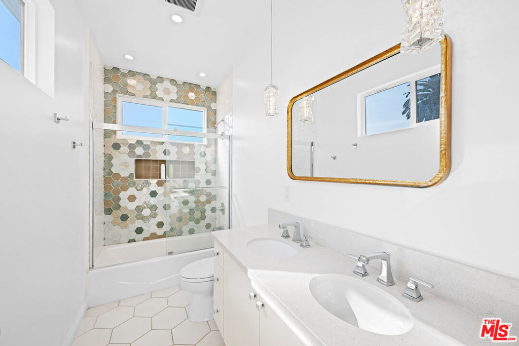 10623 W Olympic Boulevard - Photo 10