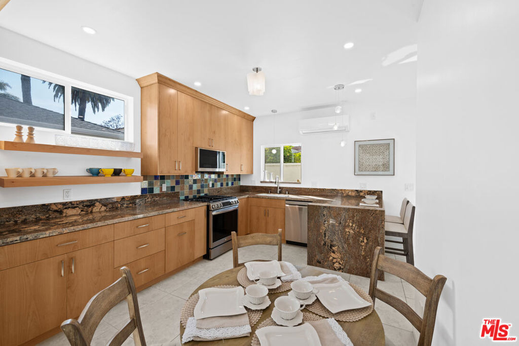 10623 W Olympic Boulevard - Photo 6