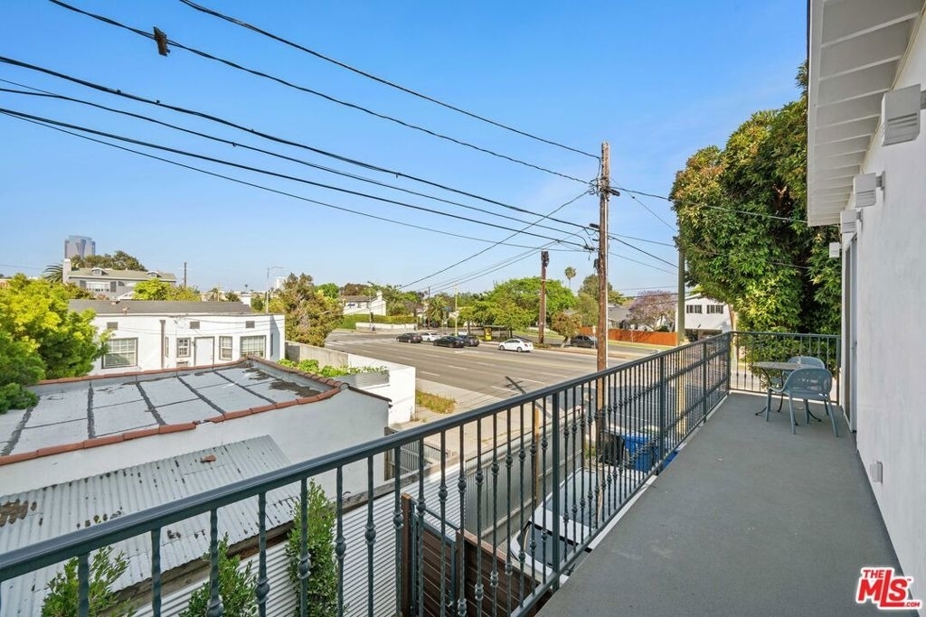 10623 W Olympic Boulevard - Photo 17