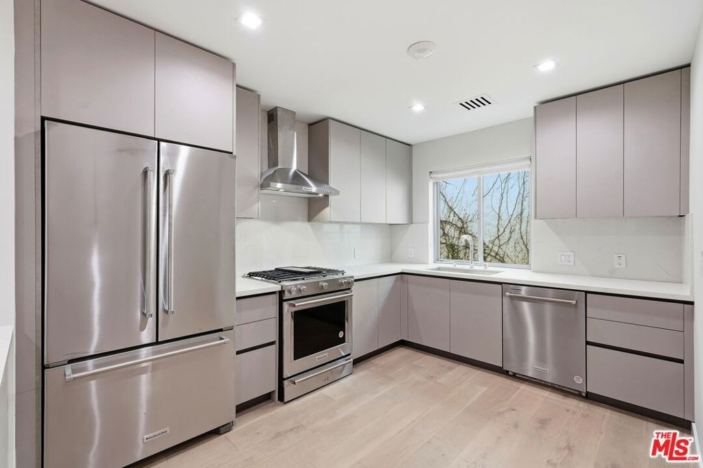 1006 Hancock Avenue - Photo 5