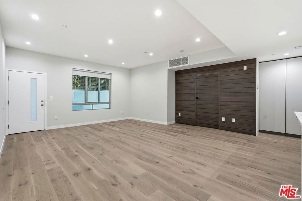1006 Hancock Avenue - Photo 3