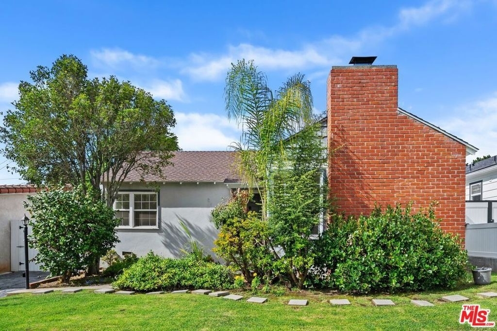 1019 Amherst Avenue - Photo 29