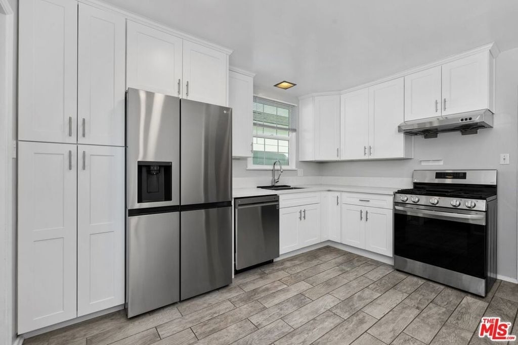 1019 Amherst Avenue - Photo 10
