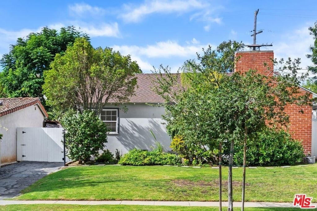 1019 Amherst Avenue - Photo 30