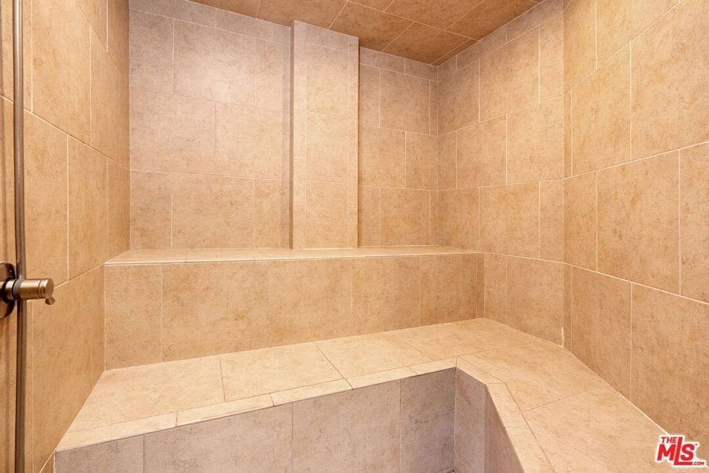 1440 Veteran Avenue - Photo 26