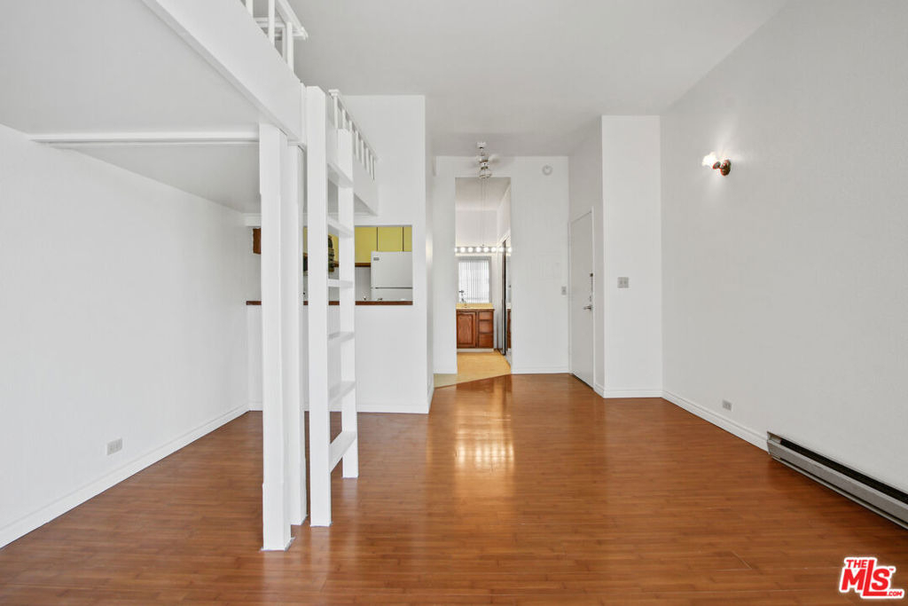 1440 Veteran Avenue - Photo 6
